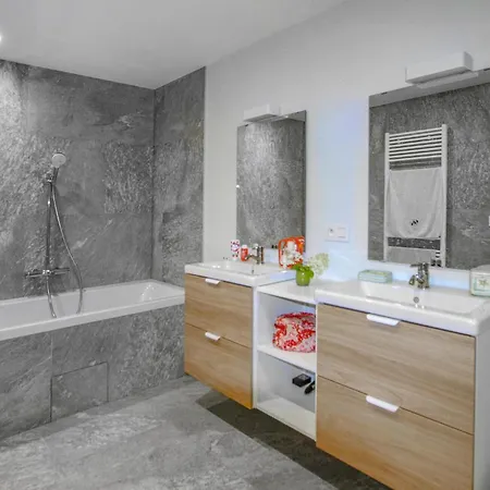 Vakantiehuis Lovely In Les Bains With Sauna Thonon-les-Bains