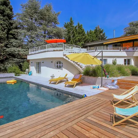 Vakantiehuis Lovely In Les Bains With Sauna Thonon-les-Bains