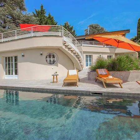 Casa vacanze Lovely In Les Bains With Sauna *
